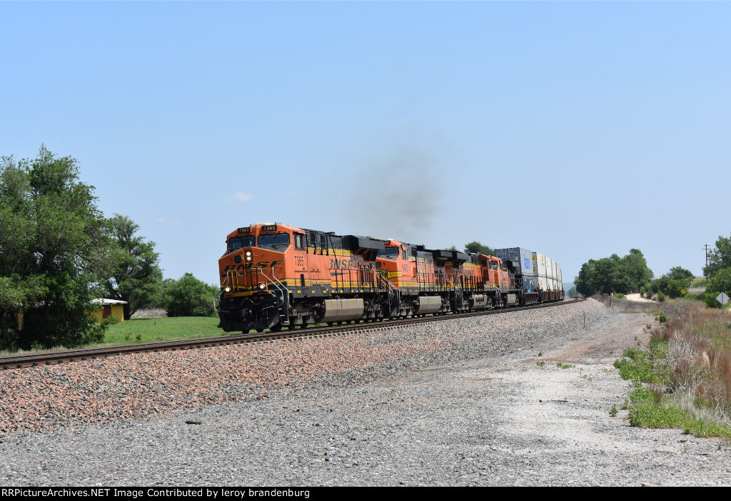 BNSF 7365 struggling pullin the hill